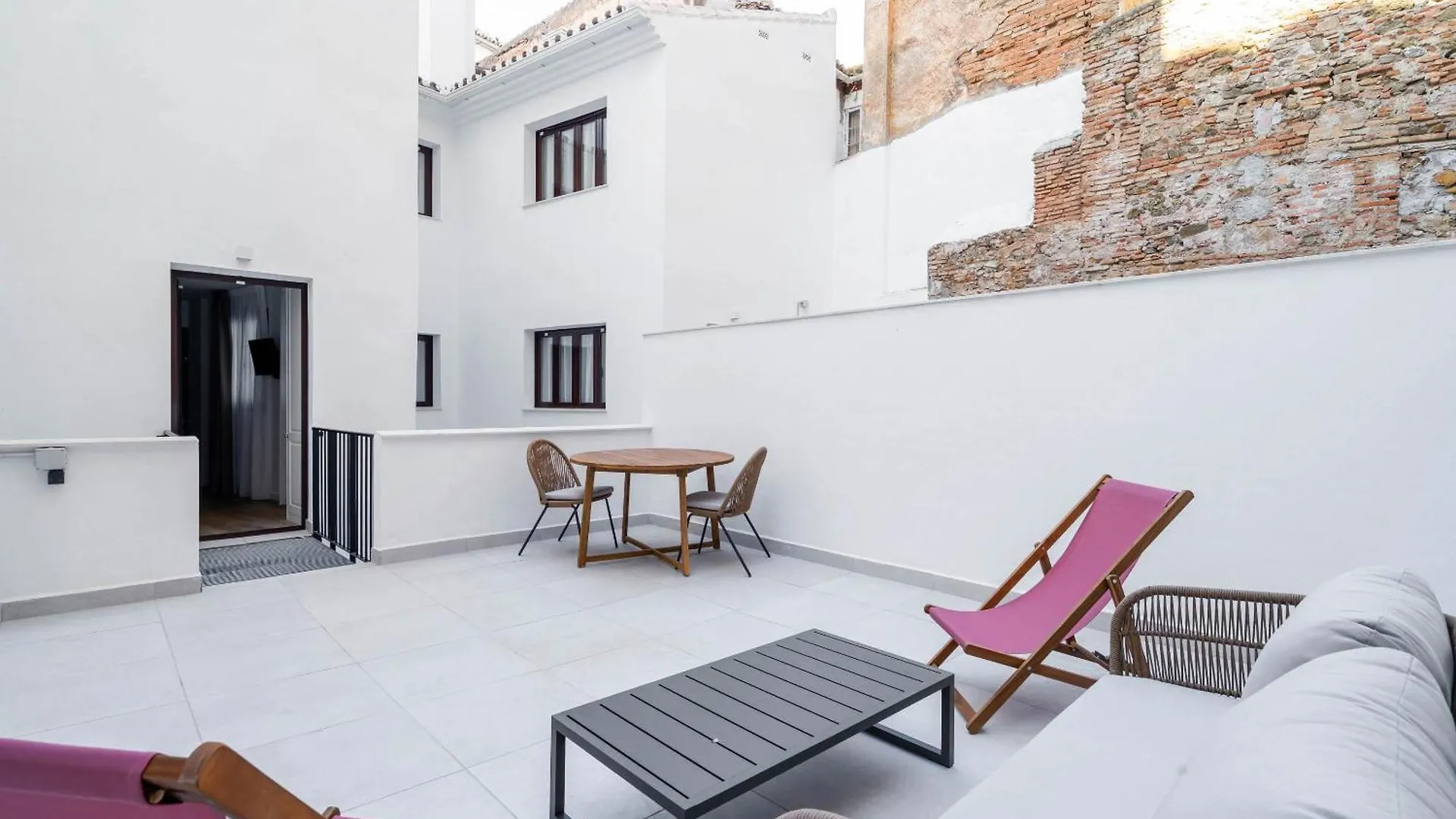 Apartment Limehome Malaga Calle Victoria