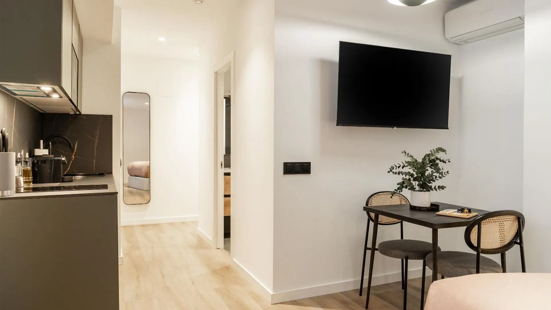 Limehome Malaga Calle Victoria Apartment