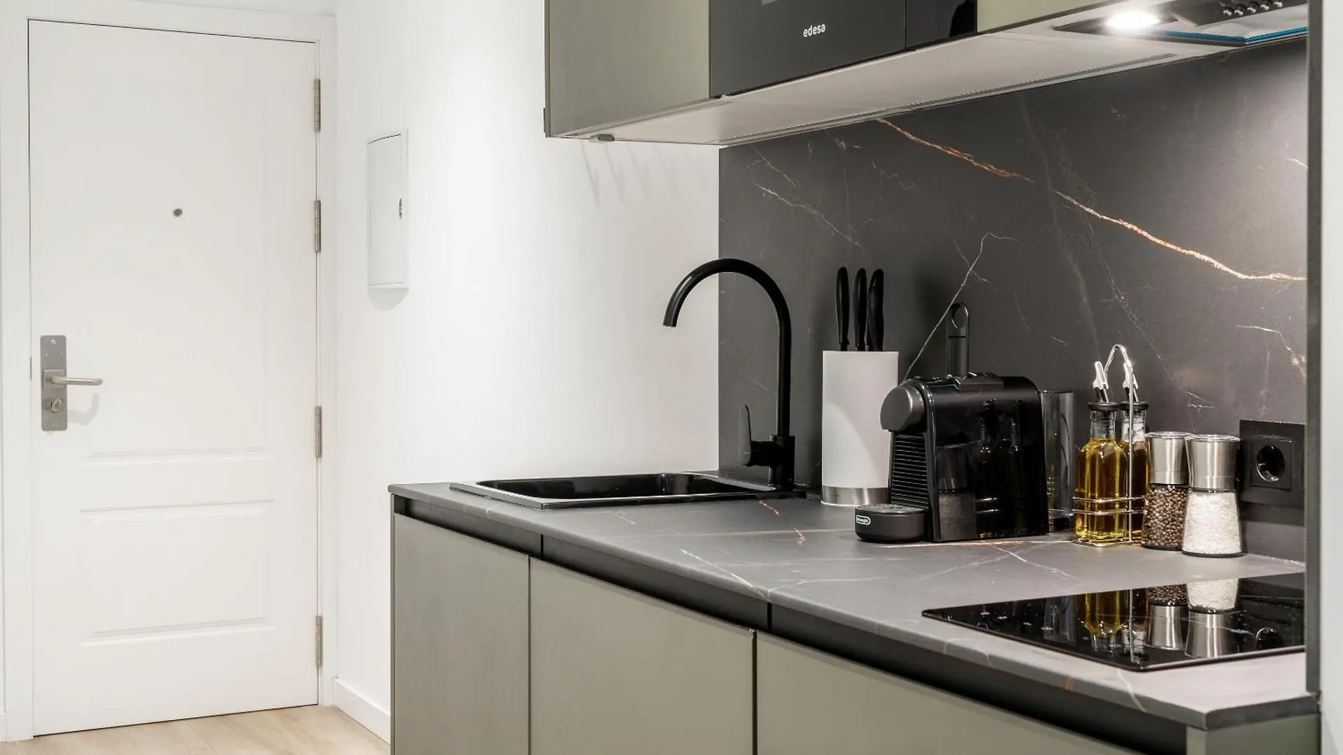 Limehome Malaga Calle Victoria Spain