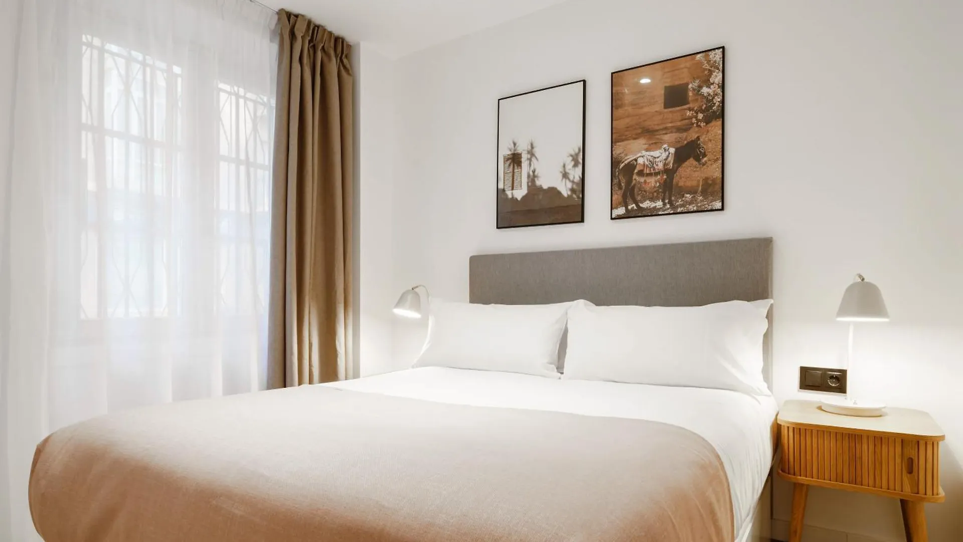 Limehome Malaga Calle Victoria 0*,  Spain