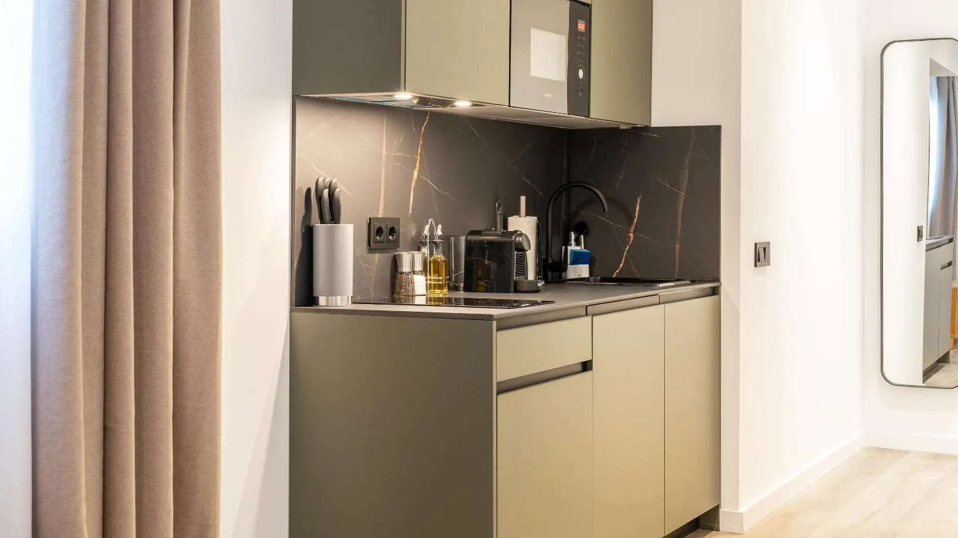 Limehome Malaga Calle Victoria Apartment