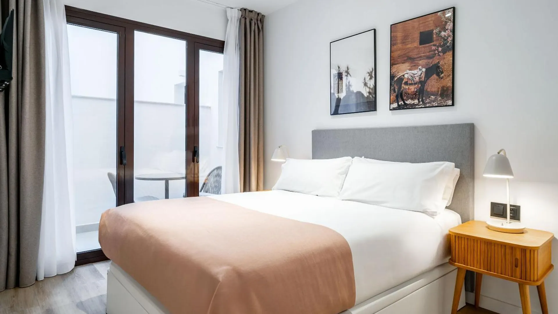 Apartment Limehome Malaga Calle Victoria