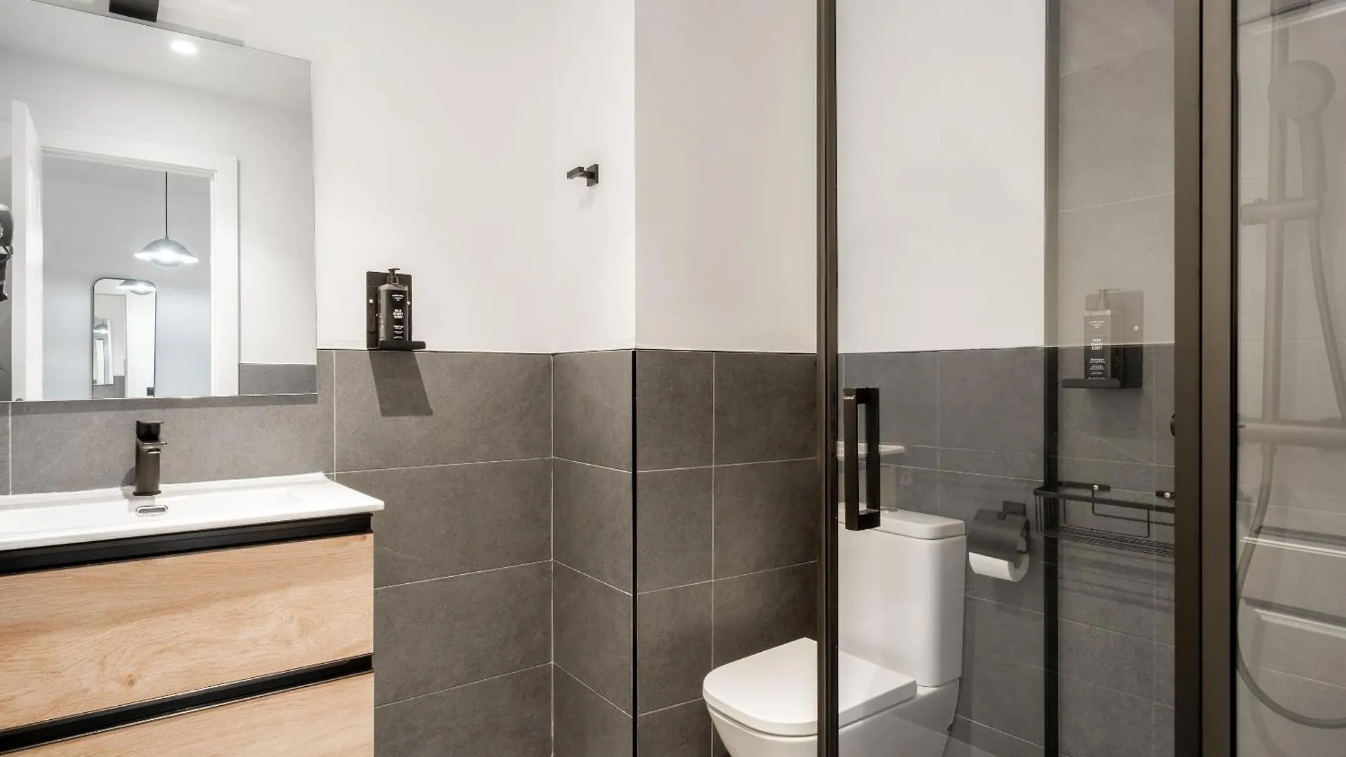 Limehome Malaga Calle Victoria Apartment