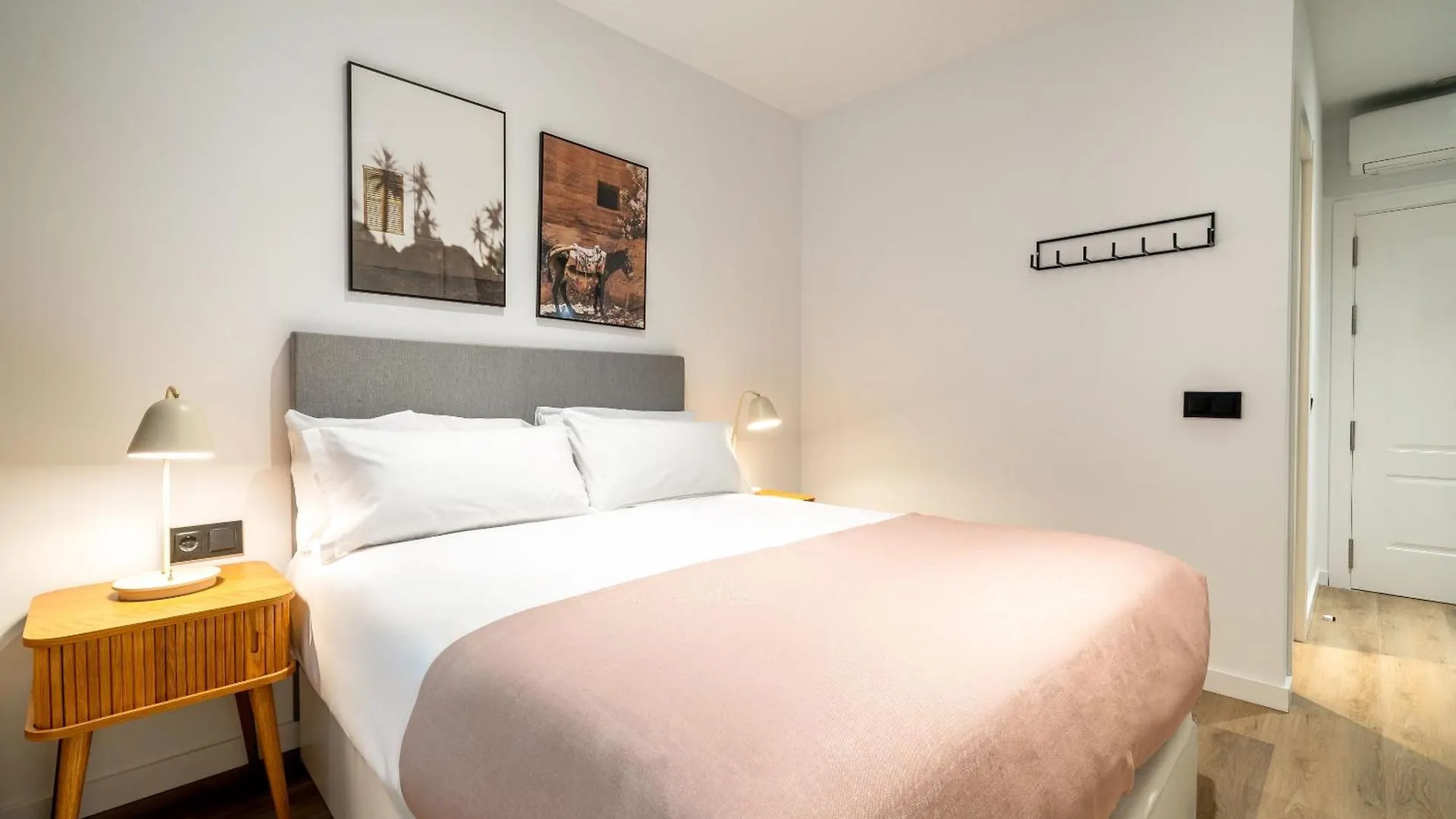 Limehome Malaga Calle Victoria 0*,