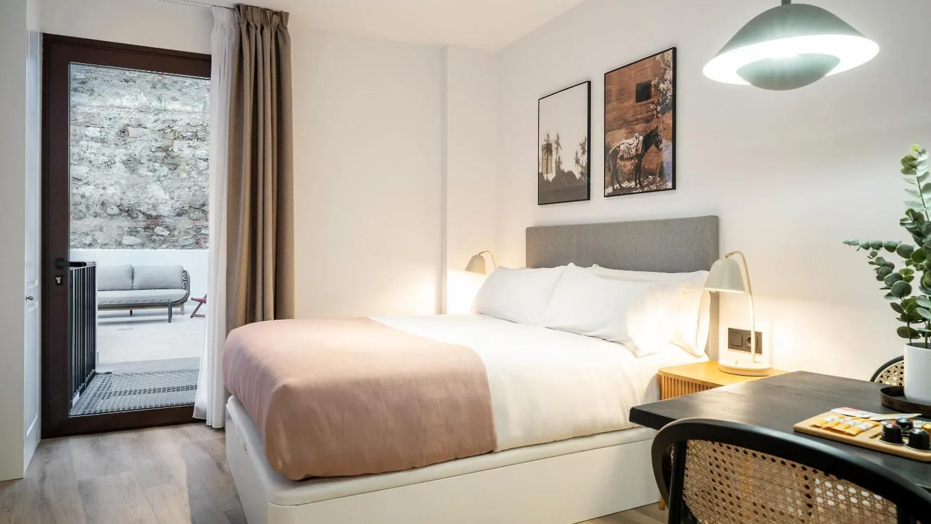 Limehome Malaga Calle Victoria דירה