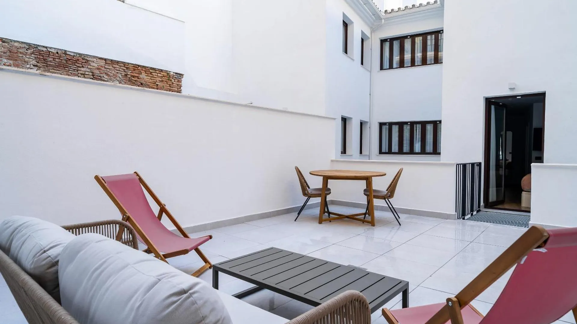 Limehome Malaga Calle Victoria