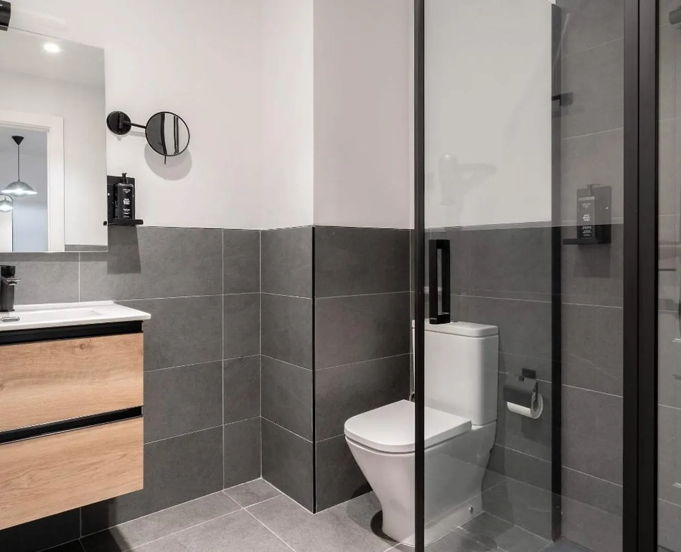 Limehome Malaga Calle Victoria דירה